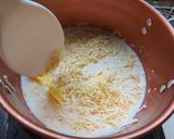 Foto langkah ke 4 dari resep Kentang Panggang Keju Bolognese.