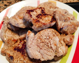 Foto del paso 3 de la receta: Solomillo de cerdo al Moscatel con pasas, piñones y cerezas 🔥🔥