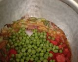 A picture of step 3 of Kasuri carrot peas.
