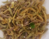 Foto langkah ke 5 dari resep Kwetiau Goreng Simpel.