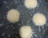 Foto langkah ke 6 dari resep Donat Mini.