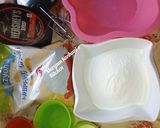 A picture of step 8 of Chocolate cake with whip cream.