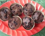 Foto langkah ke 12 dari resep Chocolate Cupcake Choco Chips (Kukus).