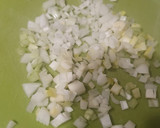 Foto del paso 1 de la receta: Gnocchi con salsa de queso gorgonzola, pera, bacon y nueces