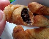 Foto langkah ke 5 dari resep Molen Pisang & Coklat.