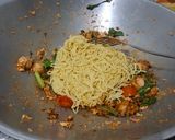 Foto langkah ke 4 dari resep Mie goreng jawa, enak banget🍜🔥.