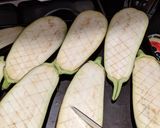 A picture of step 1 of Aubergines with mozzarella and lemony breadcrumbs.