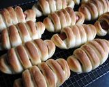 A picture of step 7 of Sausage Bread Rolls.