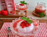 Foto langkah ke 7 dari resep Strawberry Milk Pudding.