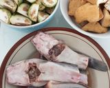 Foto langkah ke 1 dari resep Mangut Lele Terung Hijau.