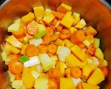 Foto del paso 1 de la receta: Cocido ligero de garbanzos verduras y conejo