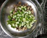 A picture of step 3 of Power packed broccoli mushroom salad.