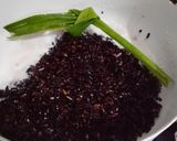 Foto langkah ke 3 dari resep Lupis Ketan Hitam.