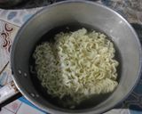รูปขั้นตอนการทำที่ 1 ของ มาม่าเผ็ดเกาหลีไข่ต้มชีส