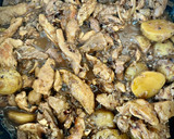 Foto del paso 6 de la receta: Pularda en salsa de setas y sabor Cookpad con patatas baby
