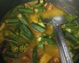 A picture of step 2 of Okhra gravy.