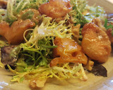 Foto del paso 6 de la receta: Ensalada de escarola con langostinos en témpura