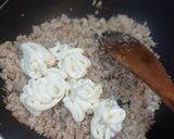 Foto langkah ke 4 dari resep Onigiri tuna mayo.