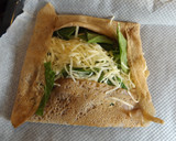 Foto del paso 3 de la receta: Galettes con espinacas, huevo a la plancha, jamón y aguacate