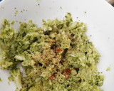 Foto del paso 2 de la receta: Tortitas de coliflor/brócoli