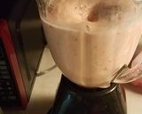 A picture of step 3 of Fruit milk shake.