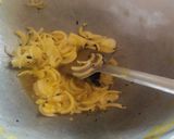 A picture of step 1 of Mustard prawn.