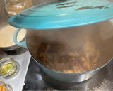 A picture of step 6 of Rabbit in Garlic and Lemon sauce.