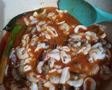 Foto langkah ke 6 dari resep Seafood Udang Cumi Saos Padang.