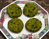 A picture of step 2 of Masala Pattice Pav.