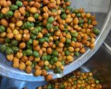 चना और मूली के पत्ते की सब्ज़ी (Chana aur mooli ke patte ki sabzi recipe in Hindi) रेसिपी चरण 2 फोटो