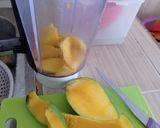 Foto langkah ke 1 dari resep Es Lilin Mangga (alias es mambo).