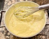 A picture of step 5 of Cake Filled with Special Christmas Cream.