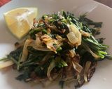 A picture of step 7 of Wild dandelion leaves in olive oil.