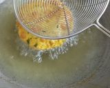 A picture of step 5 of Crispy Methi Masala Puri.
