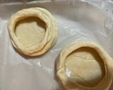 รูปขั้นตอนการทำที่ 3 ของ แฮมมายองถ้วยแป้งพัฟอย่างเร็ว(Mayon Ham Cheese in Pastry Puff Cup)🧀🥒🍞