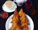 A picture of step 4 of Irani samosa.