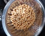 Une image de l'étape 2 de Salade de pois chiches.