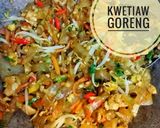 Foto langkah ke 5 dari resep Kwetiaw Goreng.