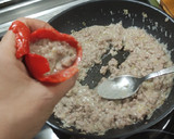 Foto del paso 5 de la receta: Pimientos rellenos de carne con salsa de trufa. 🫑🌶️