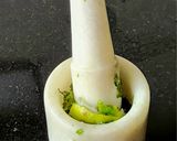 A picture of step 2 of Gondhoraj Lemon Mint Virgin Mojito.