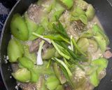 Hình bước làm 5 của món Lòng gà xào mướp