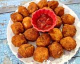 A picture of step 4 of Cheese Bread Balls.