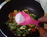 Foto langkah ke 5 dari resep Tumis Brokoli Wortel.