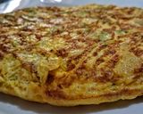 Foto del paso 2 de la receta: TORTILLA Española 🍲con Txistorra y Cebolla larga...!😜