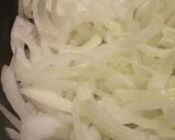Foto del paso 1 de la receta: Empanadas de cebolla y queso