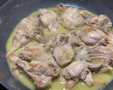 Foto del paso 5 de la receta: Conejo al ajillo y cava