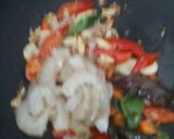 Foto langkah ke 3 dari resep Tumis buncis udang.