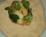 A picture of step 3 of Potato paratha.