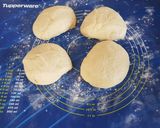 Kovászos kakaós-fahéjas kiflicske recept fázis 3 fotója