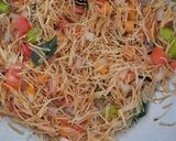 A picture of step 4 of Vemiceile upma.